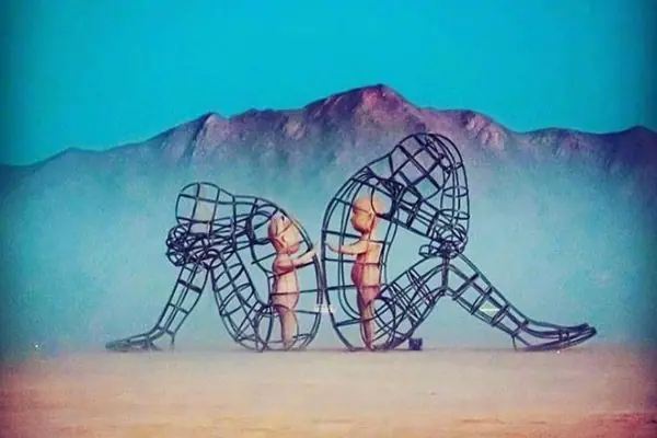 Roles, máscaras, subpersonalidades. Los triángulos en las relaciones.